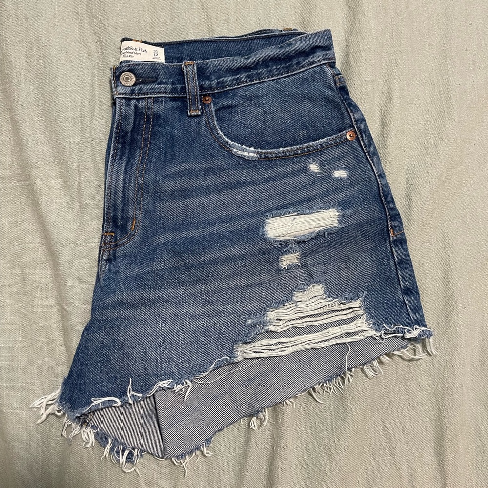 Abercrombie The Boyfriend Short, size 12 Curve Love